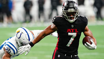 Dec 24, 2023; Atlanta, Georgia, USA; Atlanta Falcons running back Bijan Robinson (7) carries the ball against the Indianapolis Colts. 