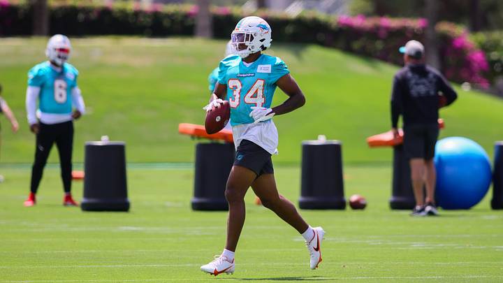 Jordan Colbert Miami Dolphins Make Practice Squad Elevations