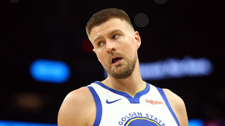Apr 17, 2026; Phoenix, Arizona, USA; Golden State Warriors center Kristaps Porzingis (7) against the Phoenix Suns during the play-in rounds of the 2026 NBA Playoffs at Mortgage Matchup Center. Mandatory Credit: Mark J. Rebilas-Imagn Images