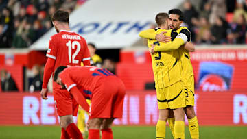 Der BVB bejubelt den 2:1-Auswärtssieg gegen Heidenheim