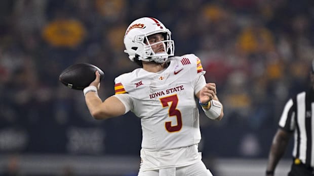 Iowa State Cyclones quarterback Rocco Becht (3)
