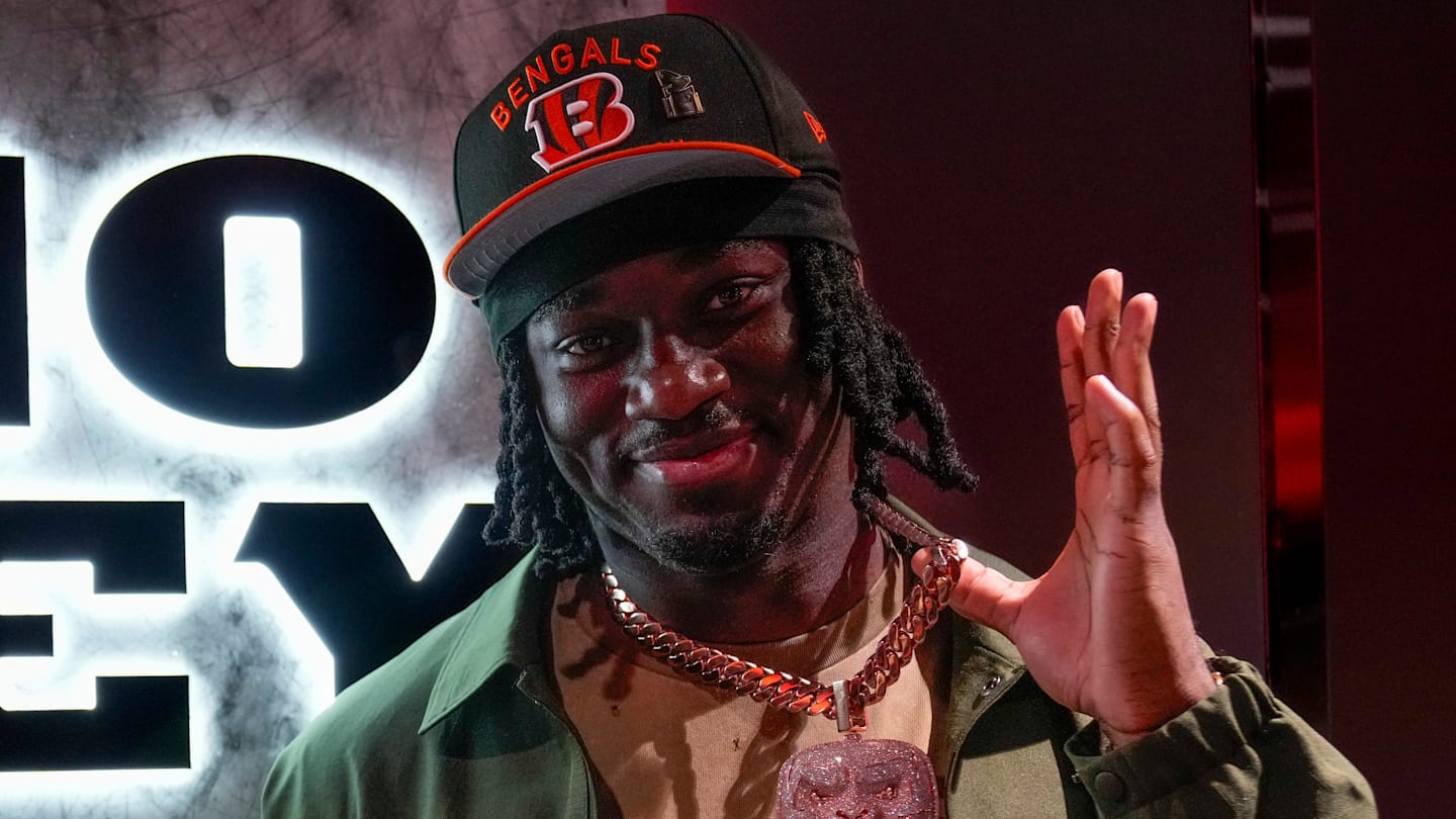 Bengals' Stewart Contract Dispute Stalls Practice