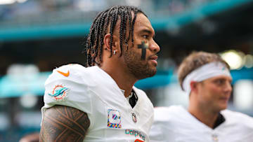 Los Angeles Chargers v Miami Dolphins - NFL 2025