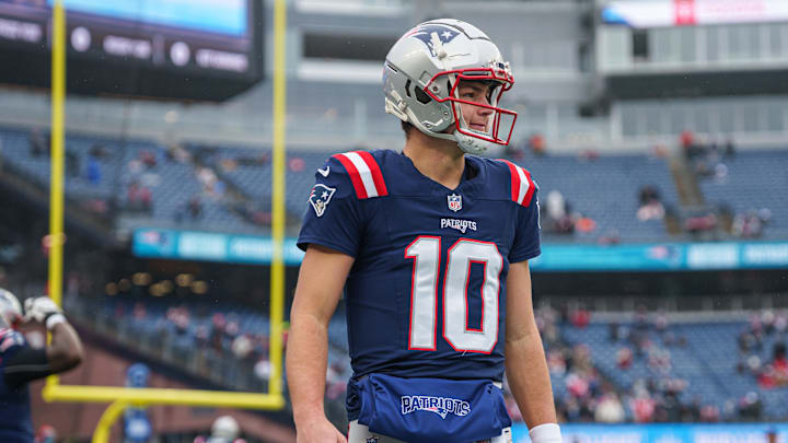 Dec 28, 2024; Foxborough, Massachusetts, USA; New England Patriots quarterback Drake Maye (10) warms up before the start of the game against the Los Angeles Chargers at Gillette Stadium. Mandatory Credit: David Butler II-Imagn Images Dec 28, 2024; Foxborough, Massachusetts, USA; New England Patriots quarterback Drake Maye (10) warms up before the start of the game against the Los Angeles Chargers at Gillette Stadium. Mandatory Credit: David Butler II-Imagn Images
