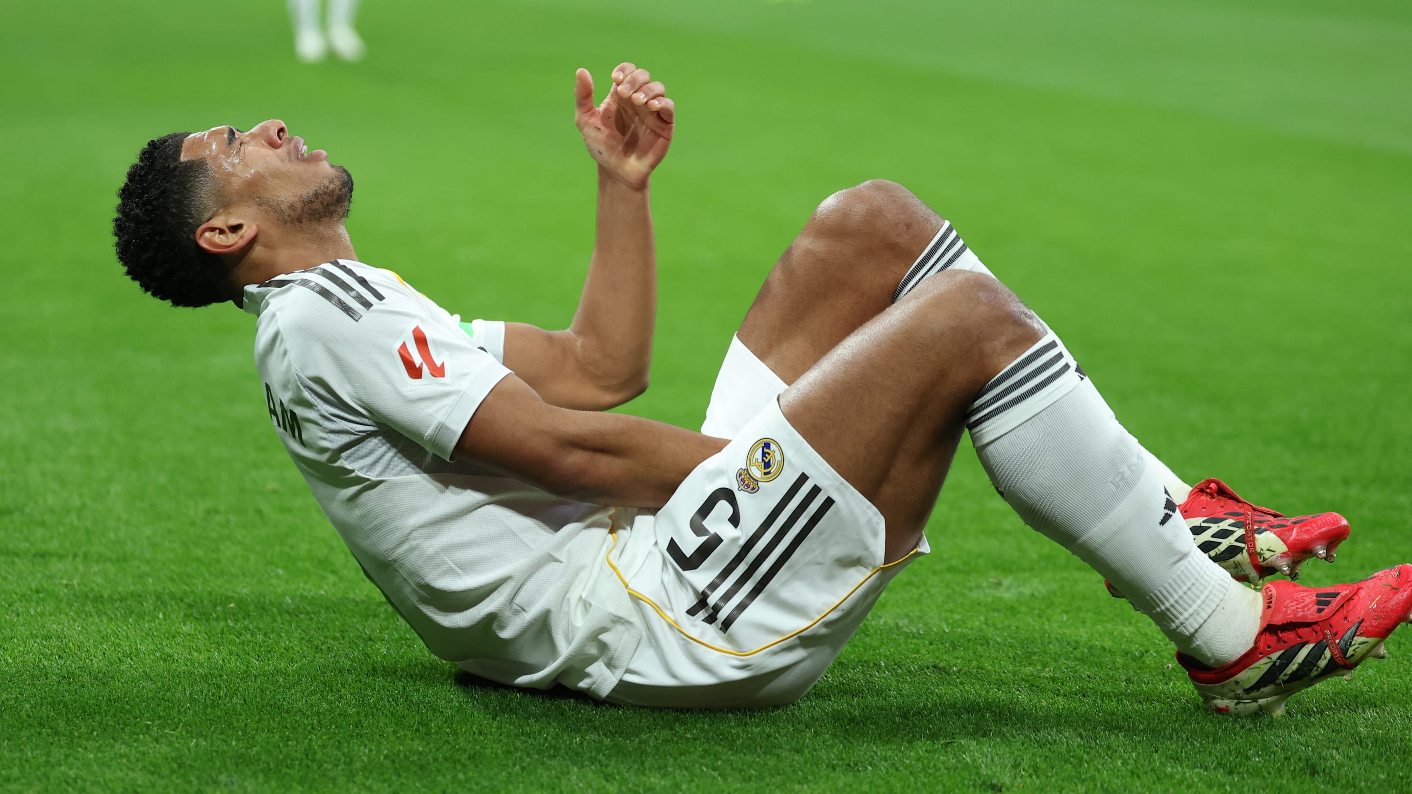 Real Madrid : Jude Bellingham sort sur blessure face au Rayo Vallecano, un premier verdict tombe