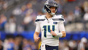 Seattle Seahawks v Los Angeles Rams - NFL 2025