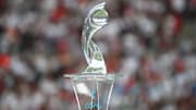 Um diese Trophäe geht es bei der UEFA Frauen-EM.