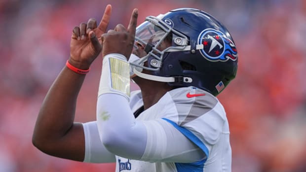 Tennessee Titans quarterback Cam Ward