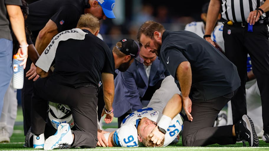 Detroit Lions edge Aidan Hutchinson