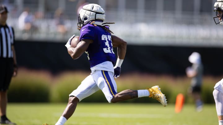 Vikings RB Aaron Jones at an offseason practice.