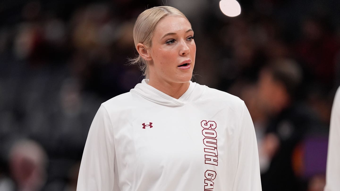 Chloe Kitts flexes South Carolina women’s basketball national championship rings