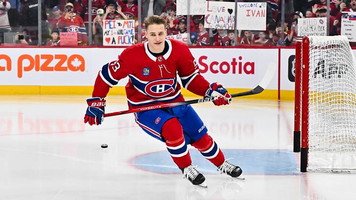 Chicago Blackhawks v Montreal Canadiens