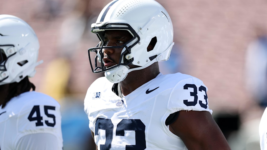Oct 4, 2025; Pasadena, California, USA; Penn State Nittany Lions defensive end Dani Dennis-Sutton (33) warms up before the game against the UCLA Bruins at Rose Bowl. Mandatory Credit: Kiyoshi Mio-Imagn Images Oct 4, 2025; Pasadena, California, USA; Penn State Nittany Lions defensive end Dani Dennis-Sutton (33) warms up before the game against the UCLA Bruins at Rose Bowl. Mandatory Credit: Kiyoshi Mio-Imagn Images