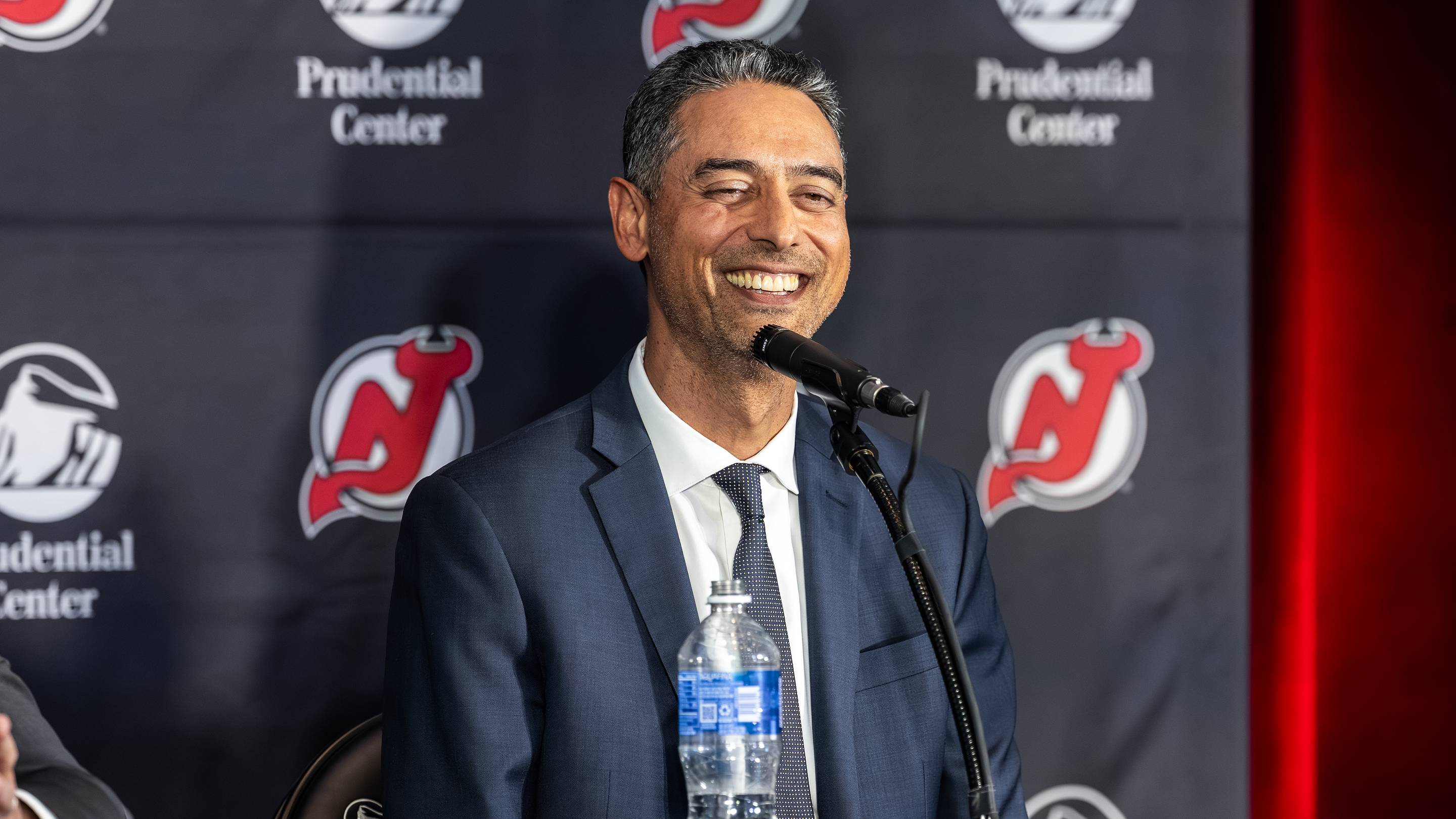 Winnipeg Jets GM has surprisingly positive words about Sunny Mehta after Connor Hellebuyck trade