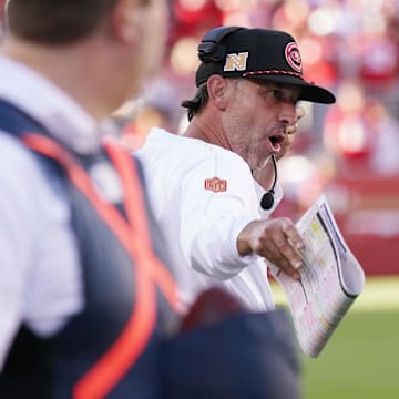 Sep 9, 2024; Santa Clara, California, USA; San Francisco 49ers head coach Kyle Shanahan argues with a referee during the second quarter against the New York Jets at Levi's Stadium. Mandatory Credit: David Gonzales-Imagn Images