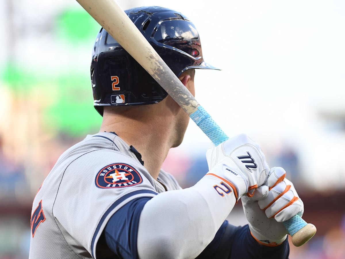 New Report Indicates Chicago Cubs May Have Trouble Signing Alex Bregman