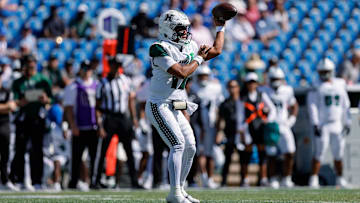 Hawaii Rainbow Warriors quarterback Micah Alejado.