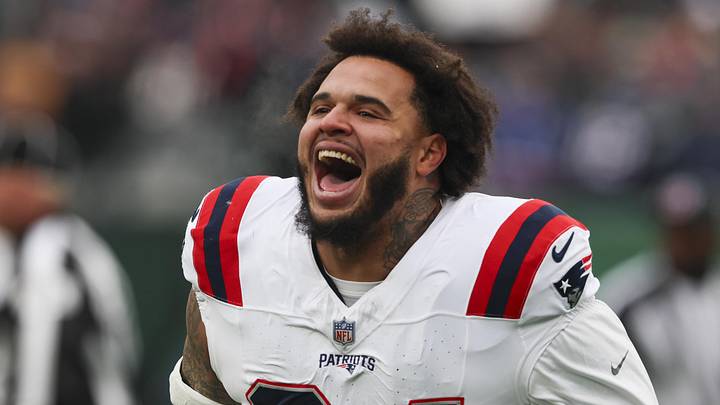 Dec 28, 2025; East Rutherford, New Jersey, USA; New England Patriots defensive tackle Cory Durden (94) reacts at the end of the half against the New York Jets at MetLife Stadium. Mandatory Credit: Vincent Carchietta-Imagn Images