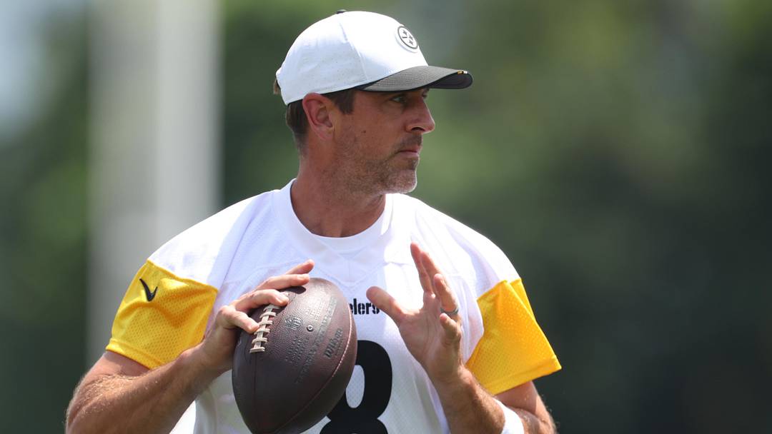 Pittsburgh Steelers quarterback Aaron Rodgers Pittsburgh Steelers quarterback Aaron Rodgers