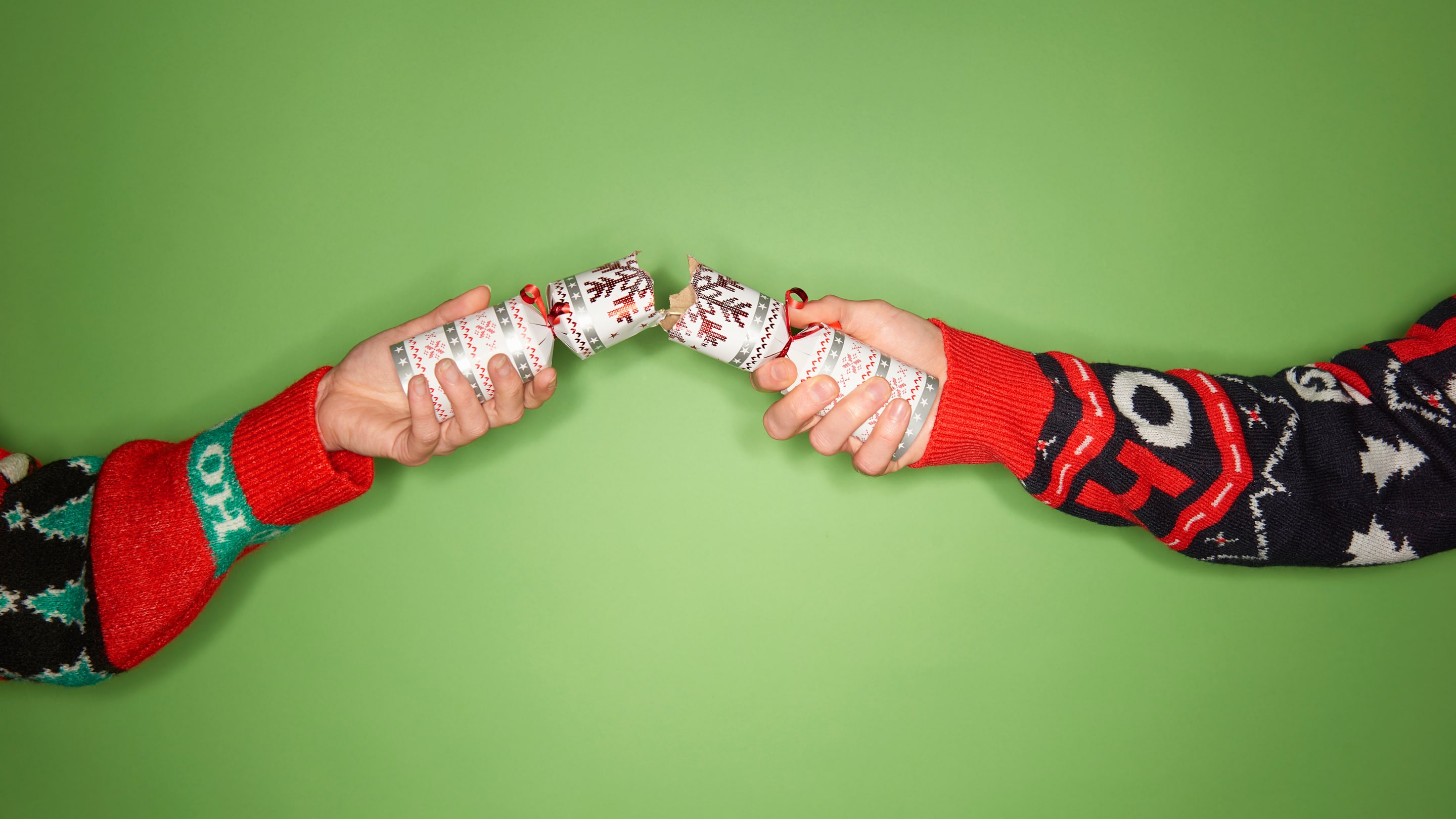 10 UK Christmas Traditions That Confuse Americans