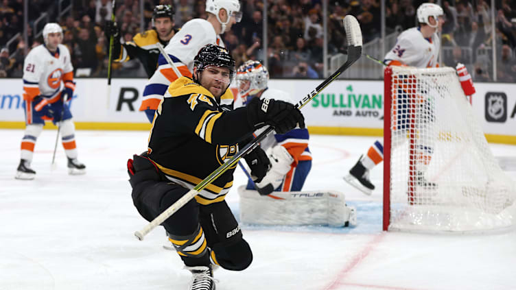 New York Islanders v Boston Bruins