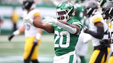 Sep 7, 2025; East Rutherford, New Jersey, USA; New York Jets running back Breece Hall (20) reacts to a play during the second half against the Pittsburgh Steelers at MetLife Stadium. Mandatory Credit: Wendell Cruz-Imagn Images