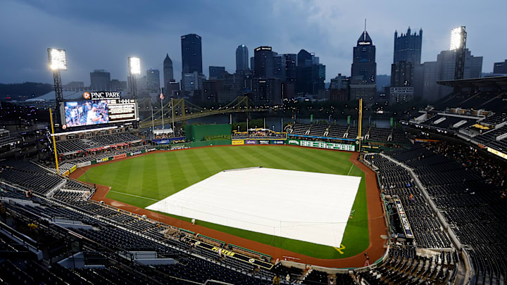 Philadelphia Phillies and Pittsburgh Pirates rain delay