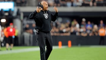 Cleveland Browns v Las Vegas Raiders