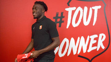 Arnaud Kalimuendo est un nouveau joueur du Stade Rennais.