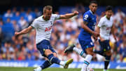 Harry Kane marcou nos acréscimos e evitou a derrota no último jogo entre Tottenham e Chelsea
