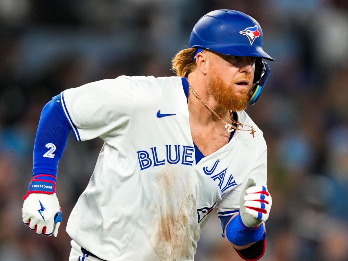 Mariners Acquire Justin Turner in Trade With Blue Jays, per Report