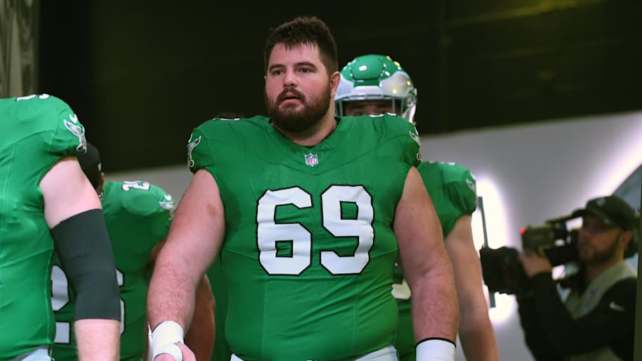 Landon Dickerson suffered a knee injury on Sunday in Philly. | Eric Hartline-Imagn Images