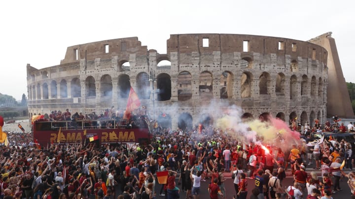 I festeggiamenti della Roma al Colosseo 
