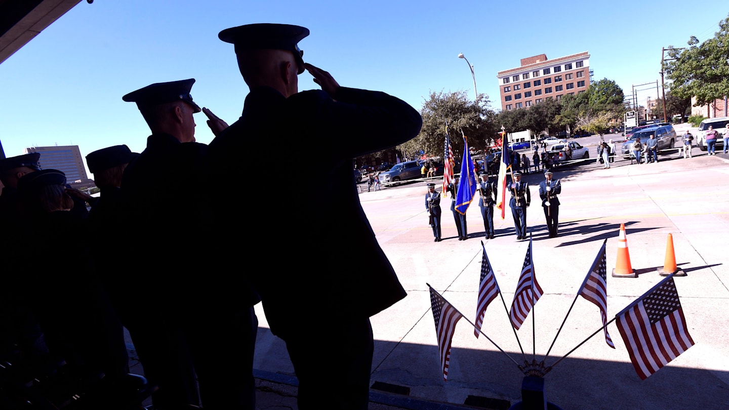Veterans Day 2024 deals 20 food and beverage offers at various restaurants