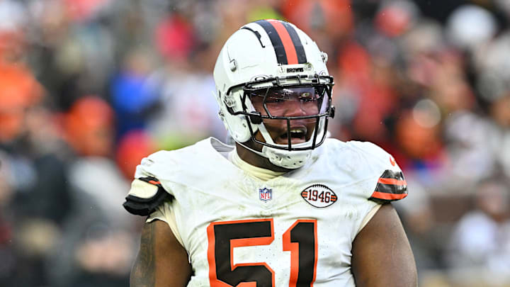 Cleveland Browns defensive tackle Mike Hall Jr.