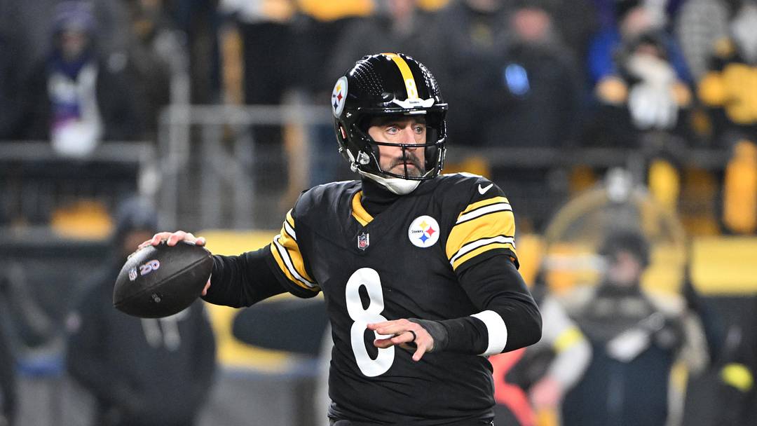 Jan 4, 2026; Pittsburgh, Pennsylvania, USA; Pittsburgh Steelers quarterback Aaron Rodgers (8) drops back to pass against the Baltimore Ravens during the first half at Acrisure Stadium. Mandatory Credit: Barry Reeger-Imagn Images