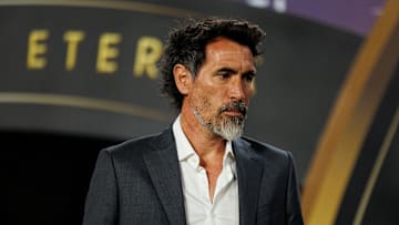 Treinador deve estrear no próximo domingo