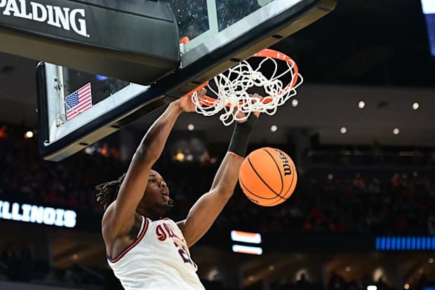 Illinois center Morez Johnson Jr. dunks the ball.