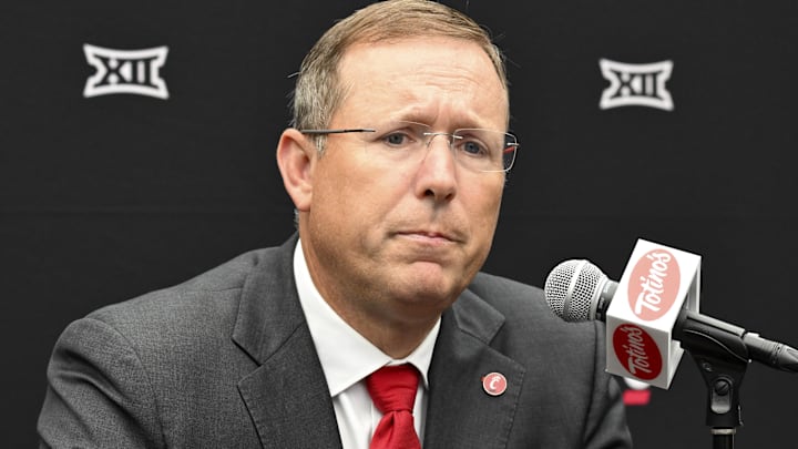 Jul 9, 2024; Las Vegas, NV, USA; Head coach Scott Satterfield of Cincinnati speaks to the media during the Big 12 Media Days at Allegiant Stadium. Mandatory Credit: Candice Ward-Imagn Images