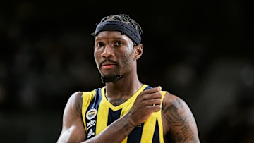 Phoenix Suns, Nigel Hayes-Davis