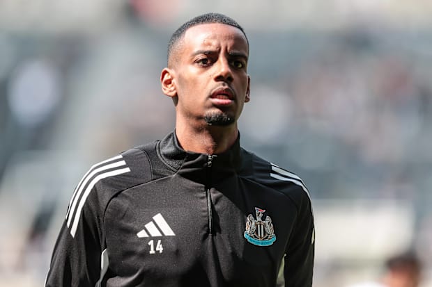 Alexander Isak in action for Newcastle.