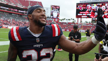 New England Patriots running back TreVeyon Henderson (32) broke out in Week 10, but fantasy football managers should seize on the selling opportunity and not buy in.