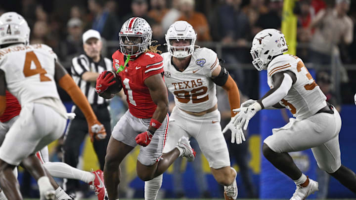 Texas Longhorns Trail Ohio State Buckeyes at Halftime of Cotton Bowl