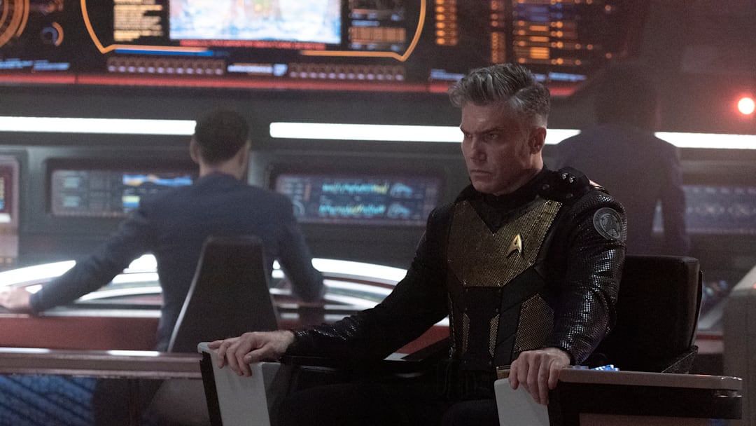 L-R Ethan Peck as Spock and Anson Mount as Capt. Pike in Star Trek: Strange New Worlds streaming on Paramount+, 2023. Photo Credit: Michael Gibson/Paramount+