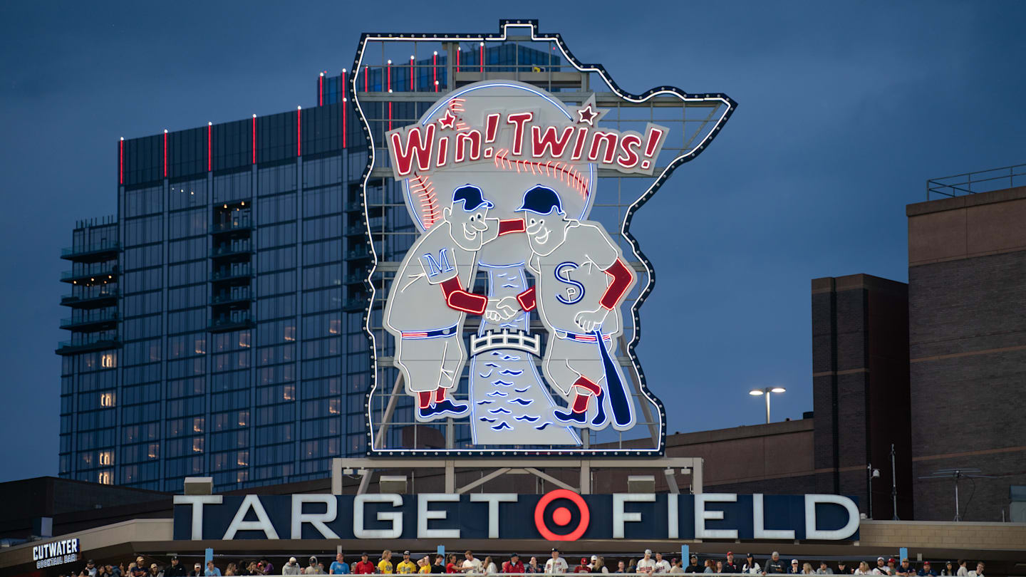 Twins Trade 11 Players in MLB Deadline Fire Sale