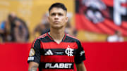 Luiz Araújo se firmou no XI inicial do Flamengo com Filipe Luís