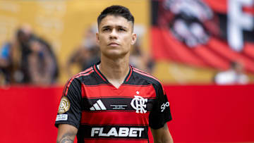 Luiz Araújo se firmou no XI inicial do Flamengo com Filipe Luís