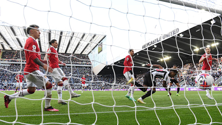 Newcastle United v Manchester United - Premier League