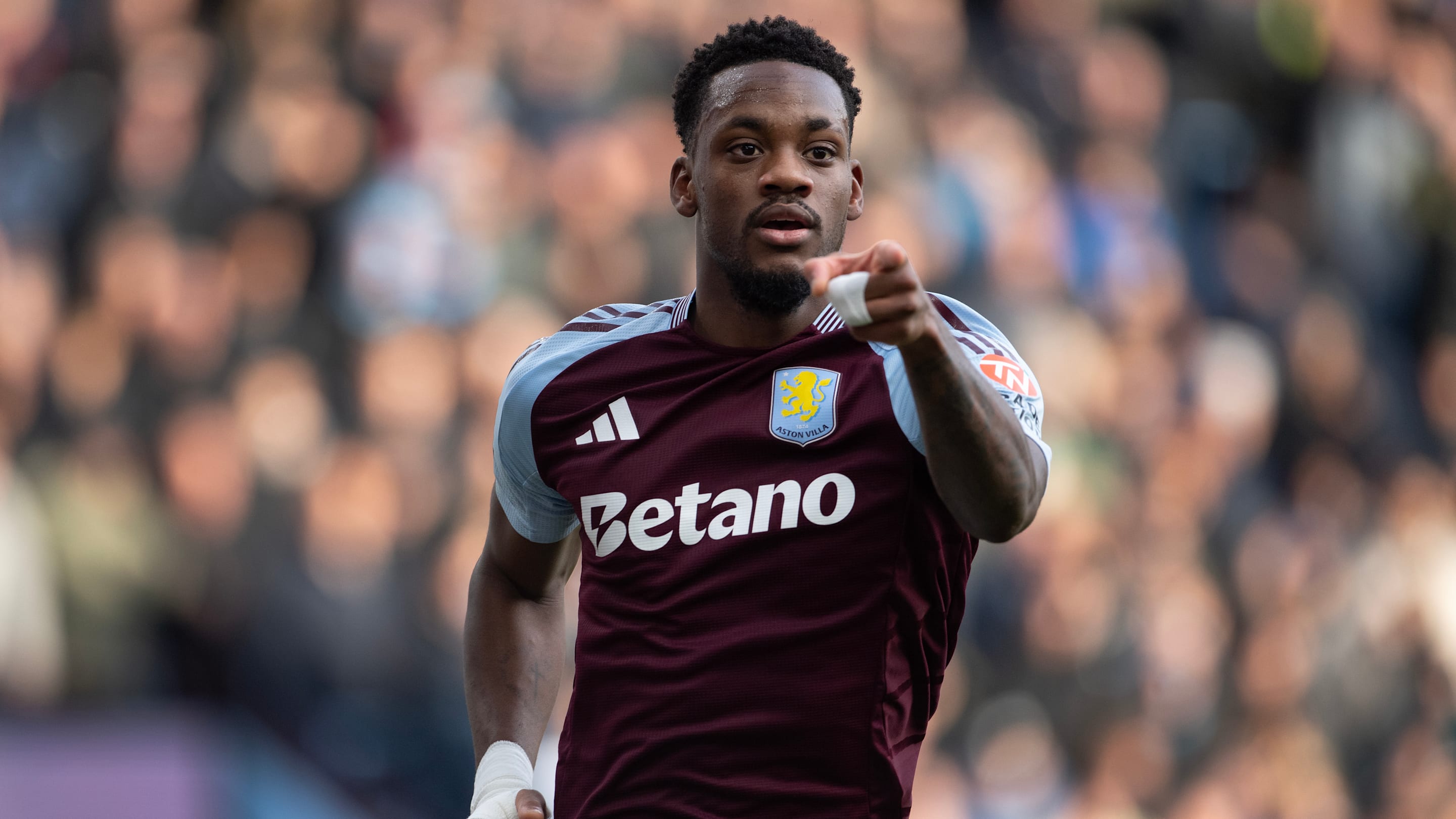 Mercato : Le PSG passe à l'action pour la pépite d'Aston Villa Jhon Duran