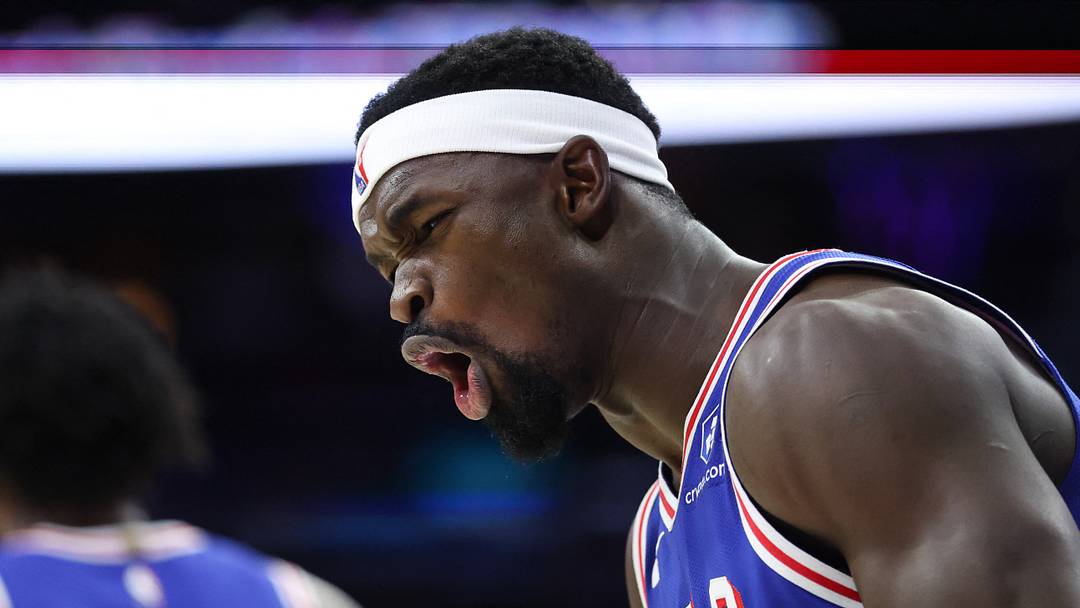 Jan 5, 2026; Philadelphia, Pennsylvania, USA; Philadelphia 76ers center Adem Bona (30) reacts to a defensive stop against the Denver Nuggets during the fourth quarter at Xfinity Mobile Arena. Jan 5, 2026; Philadelphia, Pennsylvania, USA; Philadelphia 76ers center Adem Bona (30) reacts to a defensive stop against the Denver Nuggets during the fourth quarter at Xfinity Mobile Arena.